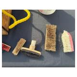 Kiwi Shoe Polish & Assorted Brushes in Wooden Box - Workshop Maintenance Set