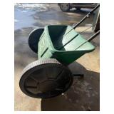 Scotts AccuGreen 1000 lawn fertilizer and seed drop spreader