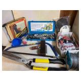 Hunter sockets , glue gun, knee pads and more. Garage lot