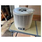 Honeywell Enviracaire HEPA Air Purifier – 3 Speed With filter replacement kit and filters