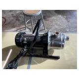 WAYNE 1 HP Portable Lawn Pump