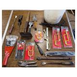 Screw flex kit brand new , forged steel blade and various bucket of tools