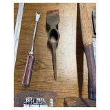 Screw flex kit brand new , forged steel blade and various bucket of tools