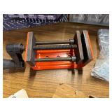 1001 fastener kit and Blavk n Decker Porta Vise