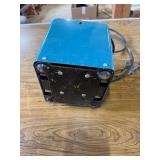 vintage Schauer B3612 battery charger, powers up