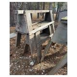 4 saw horses