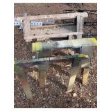 4 saw horses