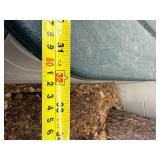 Rubbermaid outdoor storage unit , 59x32x45