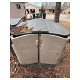 Rubbermaid outdoor storage unit