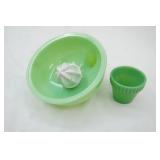 Vintage green jadeite glass juicer. 1930s/1940s