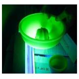 Vintage green jadeite glass juicer. 1930s/1940s