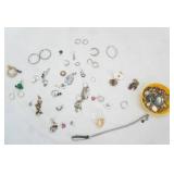 Jewelry Lot: Assorted Costume Jewelry.