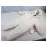 (RCK) Carter's Baby Snowsuit Size 1...