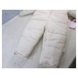 (RCK) Carter's Baby Snowsuit Size 1...