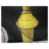 (CS) 2 Vintage Table Lamps Porcelai...