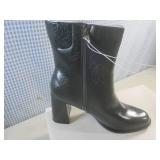 (CS) New Pair of Women's Heeled Boo...