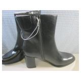 (CS) New Pair of Women's Heeled Boo...