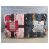(EC1) 2 New Throw Blankets...