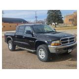 2002 DODGE DAKOTA PICKUP - LOW MILES!