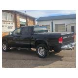 2002 DODGE DAKOTA PICKUP - LOW MILES!