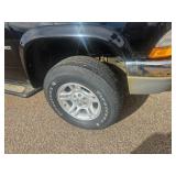 2002 DODGE DAKOTA PICKUP - LOW MILES!