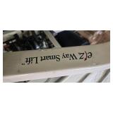 EZ Way Stands 400LB Capacity (Used and battery needs recharging)