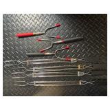 Wooden Knife Block Set with Knives, Scissors, Skewers, Forks & Cups