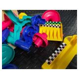 Discovery Toys Super Marbleworks Raceway Construction Set