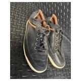 FootJoy Contour Casual Golf Shoes 9M & Legends Cap & Titleist Pro V1 Ball & Masters Towel & Socks