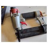 Central Pneumatic 18 Gauge 2-in-1 Air Nailer/Stapler with DeWalt Bag