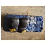 Everlast Boxing Gloves and Heavy Bag Set, 30-Inch Length