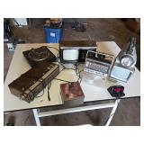Vintage Electronics Collection including Master Airline FM/AM 6-Band Radio, Soundesign Digital Clock Radio, and Other Items