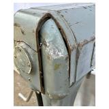 Model A-200 Commercial Hobart Mixer with Bowl and Attachments Model A-200 Commercial Hobart Mixer with Bowl and Attachments