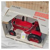 1/16th International 966 Tractor
