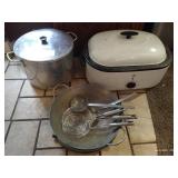 Wok, Roaster, Stock Pot, & Vintage Griddle with Handle