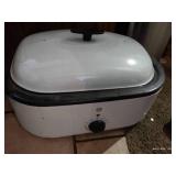 Wok, Roaster, Stock Pot, & Vintage Griddle with Handle