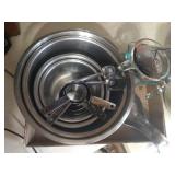 Stainless Steel Mixing Bowls, Measuring Cups, & Measuring Spoons, & Pyrex Measuring Cups