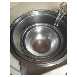 Stainless Steel Mixing Bowls, Measuring Cups, & Measuring Spoons, & Pyrex Measuring Cups