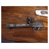 Decorative Pistol & Folding Knife