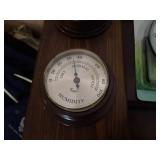 Thermometer & Weather Gauges