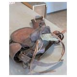 Leather Riding Horse Saddle - Wooden Stirrup