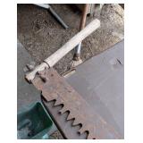 30 Gallon Brute Can With Large Poly Scoop