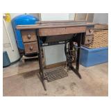 Vintage Singer Sawing Machine with Cabinet