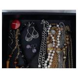 Assorted Costume Jewelry Collection - Necklaces, Bracelets, Earrings & Rings Assorted Costume Jewelry Collection - Necklaces, Bracelets, Earrings & Rings