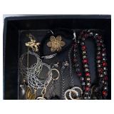 Costume Jewelry Assortment - Necklaces, Bracelets, Earrings, Pearls & Rings Costume Jewelry Assortment - Necklaces, Bracelets, Earrings, Pearls & Rings