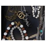 Costume Jewelry Assortment - Pearl Bead Necklaces, Bracelets & Earrings Costume Jewelry Assortment - Pearl Bead Necklaces, Bracelets & Earrings