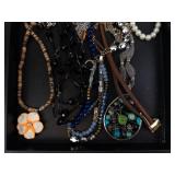 Assorted Necklaces & Beads - Pearl Strand & Flower Pendant Assorted Necklaces & Beads - Pearl Strand & Flower Pendant