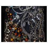 Assorted Costume Jewelry Lot: Beaded Necklaces, Bracelets & Beads Assorted Costume Jewelry Lot: Beaded Necklaces, Bracelets & Beads