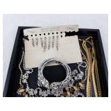 Assorted Costume Jewelry Collection - Necklaces, Bracelets, Rings & Earrings Assorted Costume Jewelry Collection - Necklaces, Bracelets, Rings & Earrings