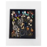 Costume Jewelry Collection - Assorted Earrings, Rings & Bracelets Costume Jewelry Collection - Assorted Earrings, Rings & Bracelets